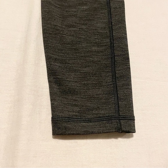 Lululemon Speed Up Tight Full-On Luxtreme Brushed
Heathered Black Size 4 - Picture 14 of 16